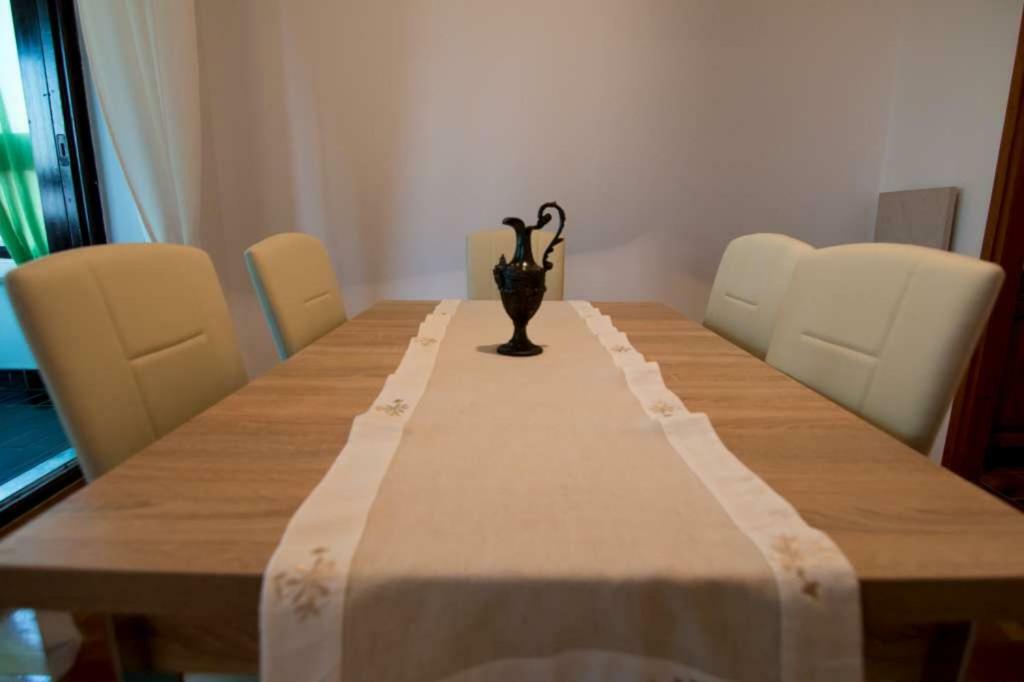 Sea View Apartment Mali Losinj Bagian luar foto
